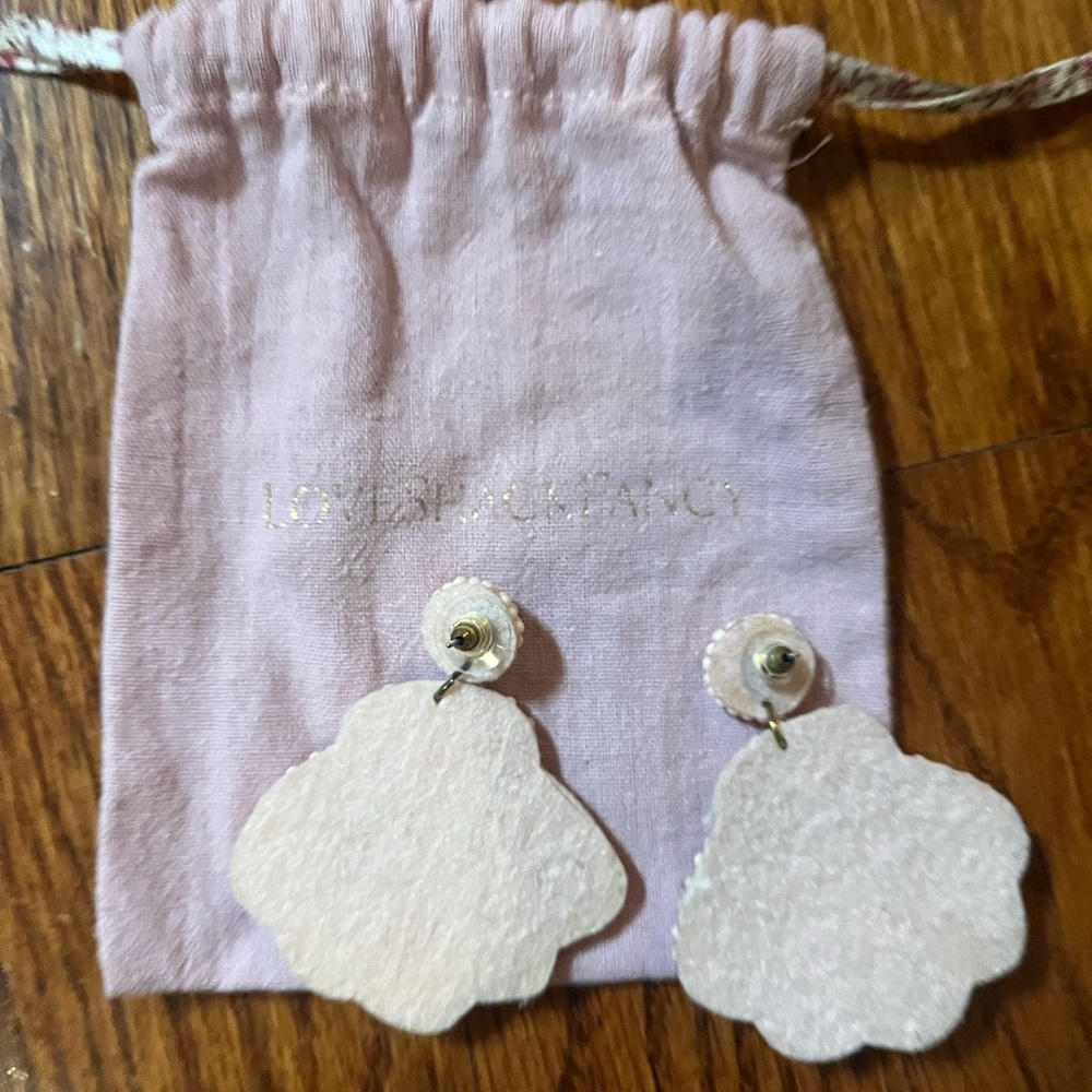 LoveShackFancy shell earrings - Picture 2 of 2